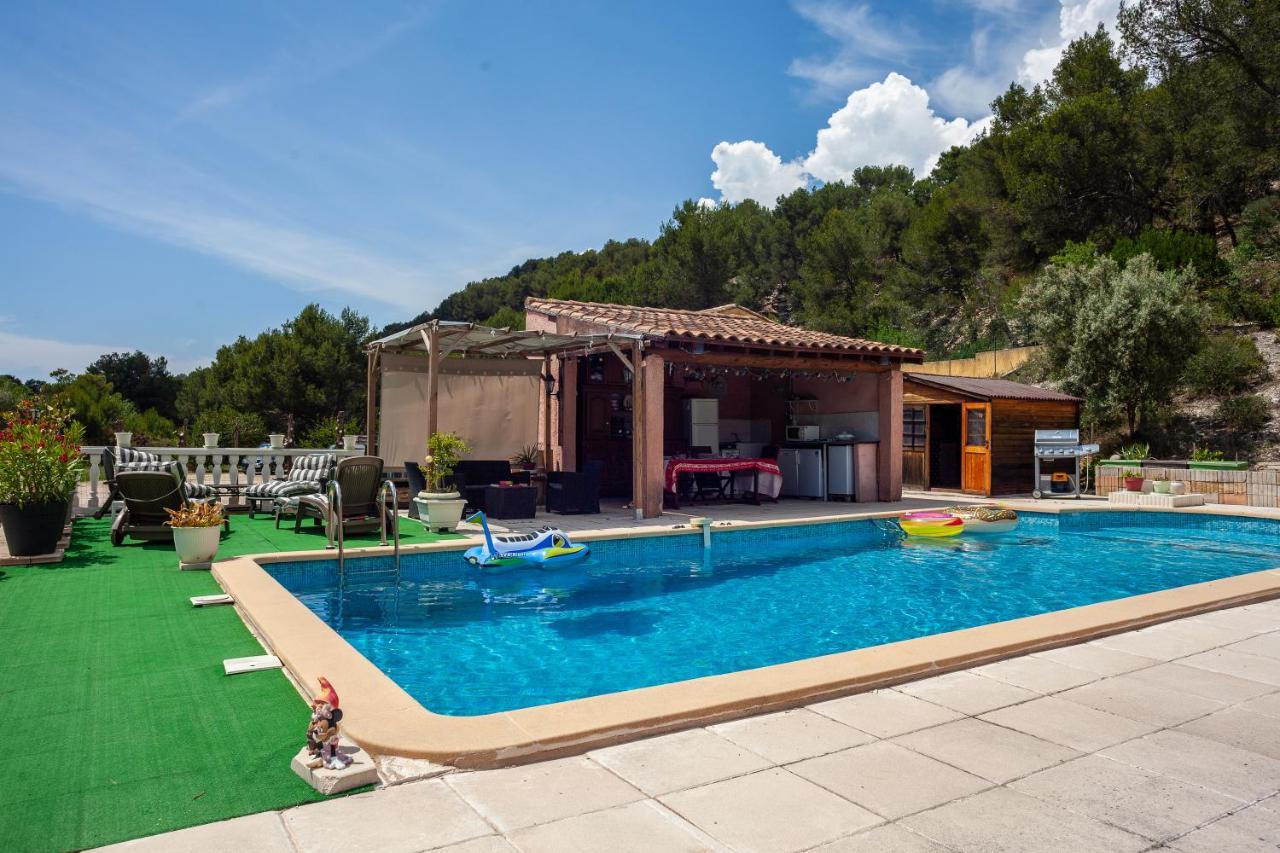 Appartement Avec Piscine Et Cuisine Roquefort-la-Bedoule Luaran gambar