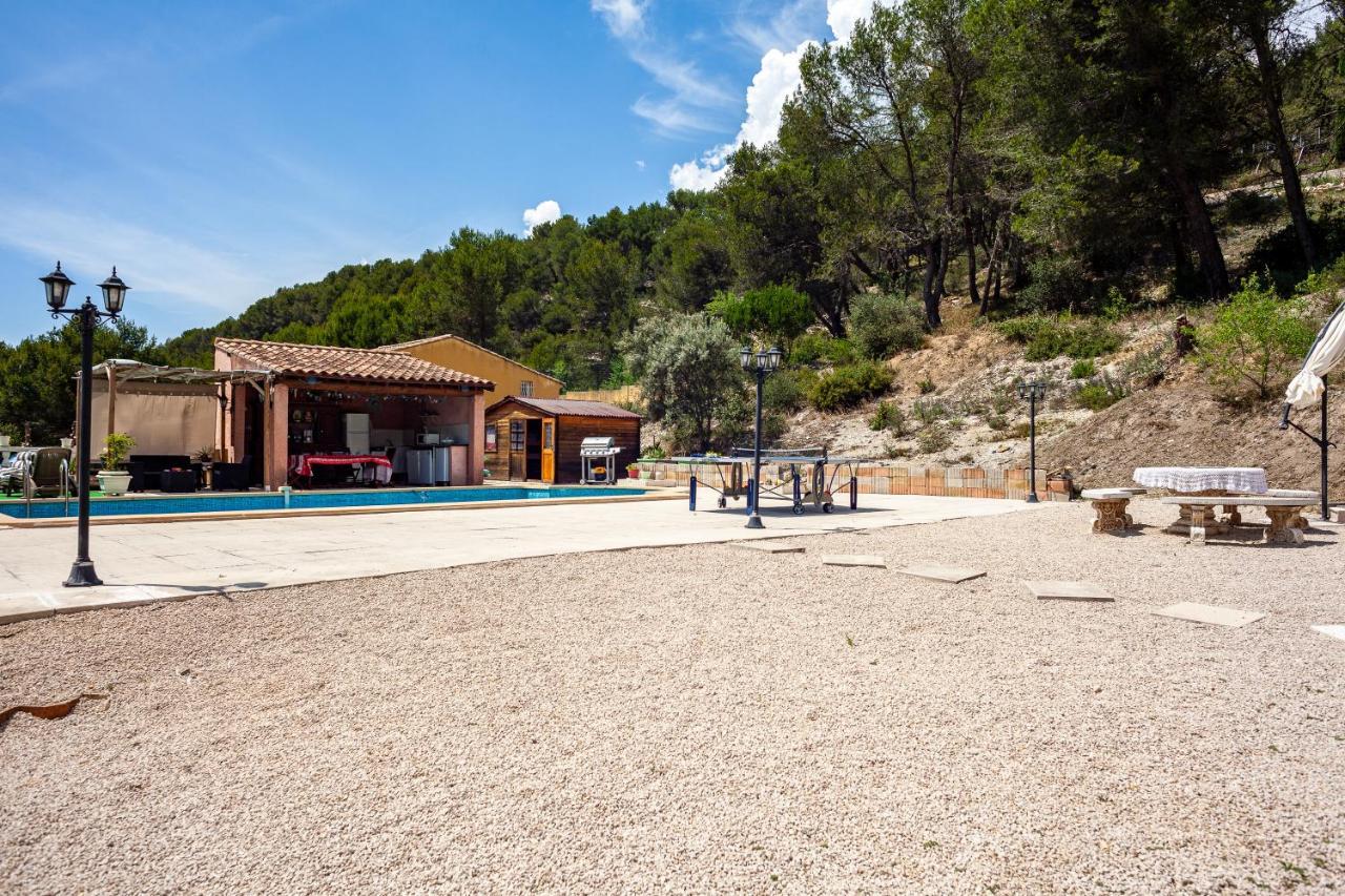 Appartement Avec Piscine Et Cuisine Roquefort-la-Bedoule Luaran gambar